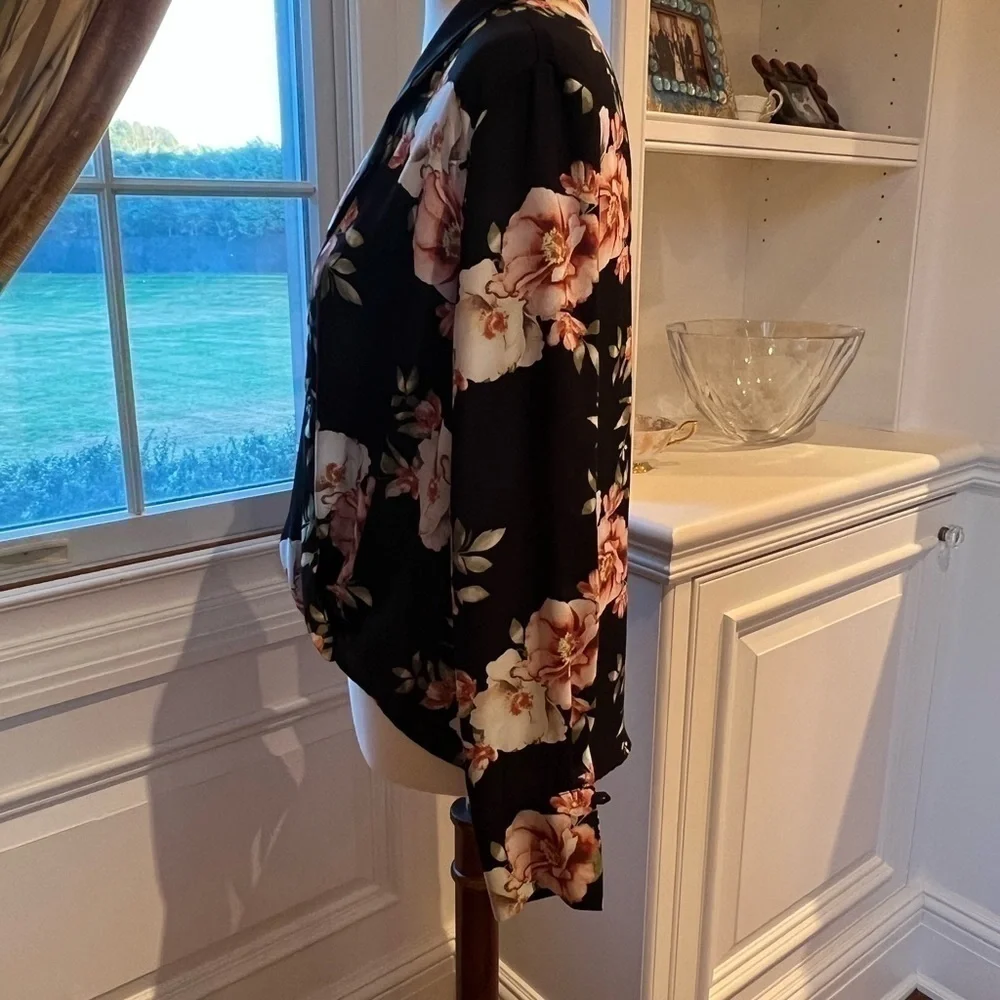 Likely Sophia black floral mimi top Revolve size small - Picture 4 of 14